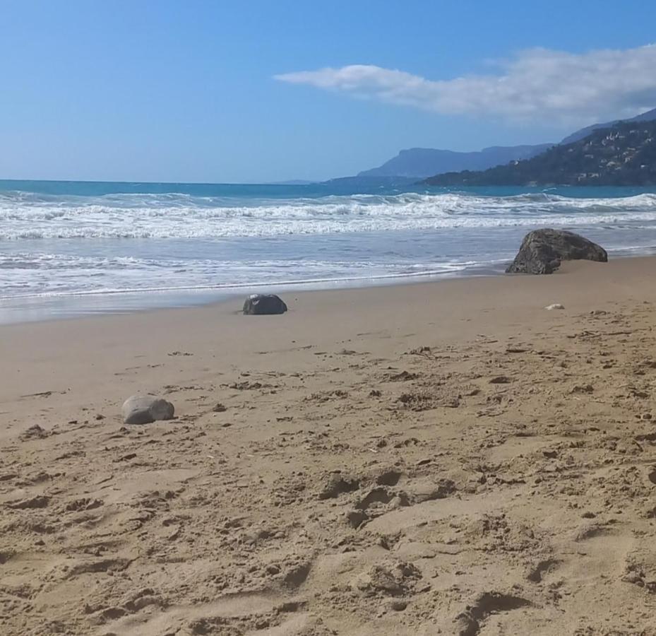Casa Primavera Ventimiglia Luaran gambar